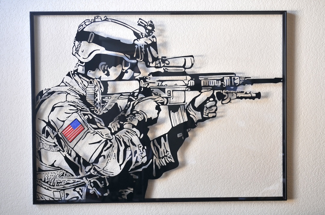 Military tribute glass painting